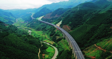 阳朔至鹿寨高快公路